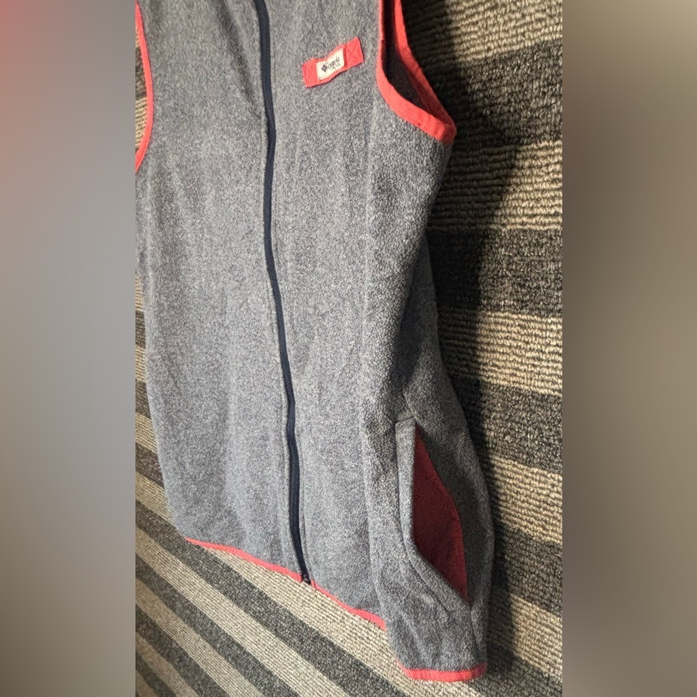 Columbia PFG Heather Gray Fleece Vest with Coral Trim Women’s XL EUC - Picture 4 of 9